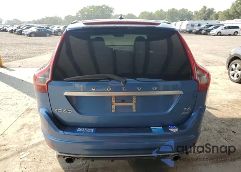 2017 Volvo Xc60 T6 R-Design Platinum из США, поврежденный, VIN YV449MRS2H2019584